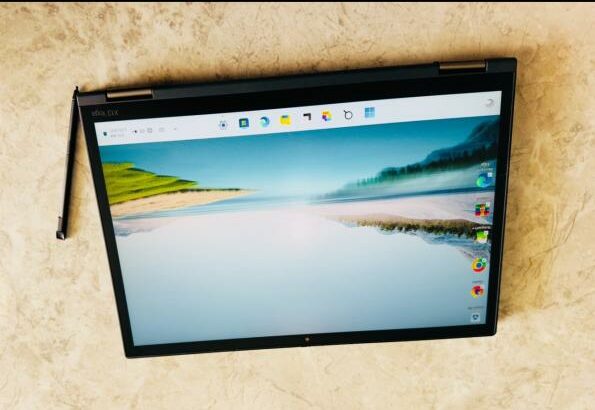 Lap Top Lenovo Thinkpad X13 Yoga Gen 2 Magnesium+Carbon Fiber 2-in-1 Covertivel 360 Graus Touchscreen + Caneta super Moderno.Intel core i5-1145G7 2.60