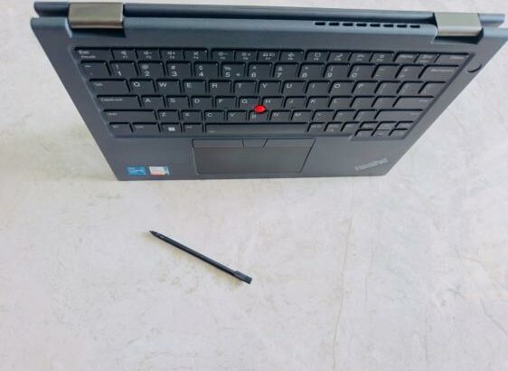 Lap Top Lenovo Thinkpad X13 Yoga Gen 2 Magnesium+Carbon Fiber 2-in-1 Covertivel 360 Graus Touchscreen + Caneta super Moderno.Intel core i5-1145G7 2.60