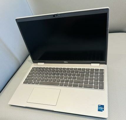 *Lap Top Limpinho + Garantia e Assistência TécnicaDell Latitude 5530 Intel Core i7-1265U 1.80GHZ  up To 4.20GHZ (12CPUS ) 12TH Generation, 15.6 Polega