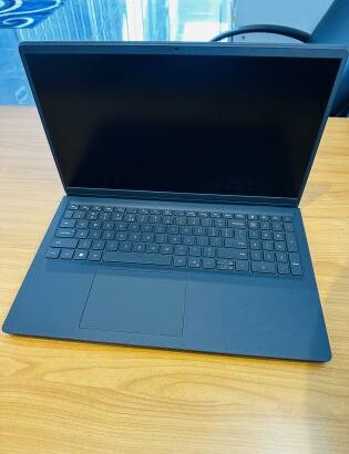 Lap Top Semi-Novo Core i5 12TH Gen  *Dell Vostro 15-3520 Limpinho Como Novo  * Intel Core i5-1255U 1.70 GHZ  up To 4.70GHZ  8GB GB DDR4 SDRAM 512 GB S