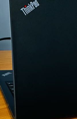 Lap Top Touchscreen Lenovo ThinkPad T14S Executive and Classic Lap Top,Intel Core i5-10210U 1.60 GHZ 10 TH Gen (08 CPUs),8 GB DDR4 SDRAM , 256 GB SSD