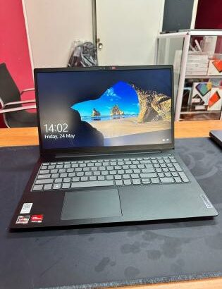Lenovo V15 G2 AMD Ryzen 5 550”U 8GB RAM 512GB SSD Radeon Graphic 2HB