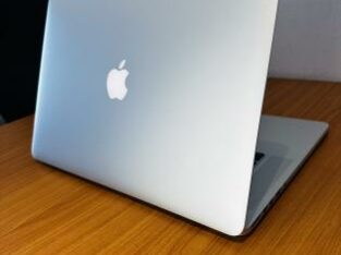 MacBook Pro  2015 Retina Display  *2.50 GHZ intel Core I7 * *16 GB 1600 MHZ * *512 GB SSD* *Intel Iris Pro Graphics 2GB Vram* MacOs Sequoia 15.1.1 Bat