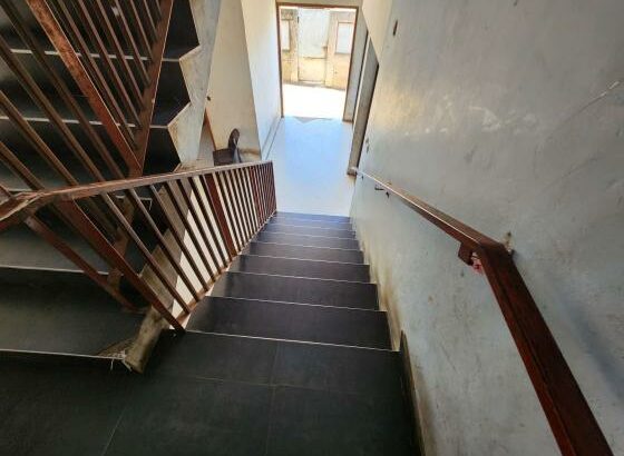 Vende-se Brutal Moradia T4+1 2 suítes no bairro das mahotas próximo a estrada dom Alexandre (bombas da galp)