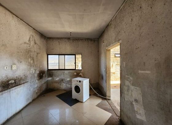 Vende-se Brutal Moradia T4+1 2 suítes no bairro das mahotas próximo a estrada dom Alexandre (bombas da galp)