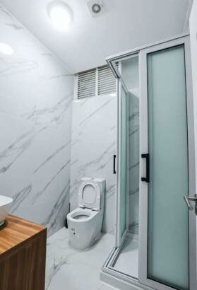 Vende-se Luxuoso APT/ T3 ensuit1 parque 3carros prédio Colono