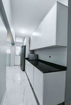 Vende-se Luxuoso APT/ T3 ensuit1 parque 3carros prédio Colono