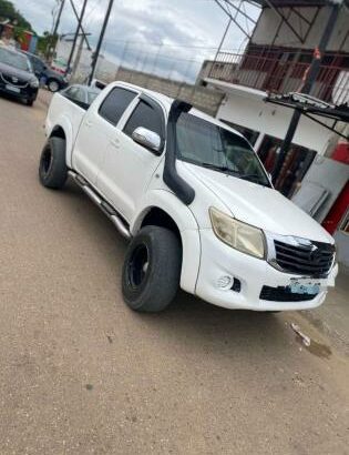 Vendo Modelo: *Toyota Hilux 2011*
Motor D4D 
Turbo Diesel 3.0
Manual 4×4