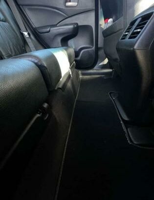 Vendo Modelo: Honda – CRV
• Modelo 2014
• 102.000km 
• Revisões feitas na África do Sul