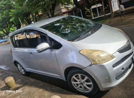Vendo Modelo: Toyota Ractis 
Motor : 1.5ccc
Caixa Automatica
Suspensaõ intacta