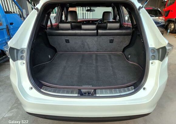 Toyota Harrier 4WD 2014