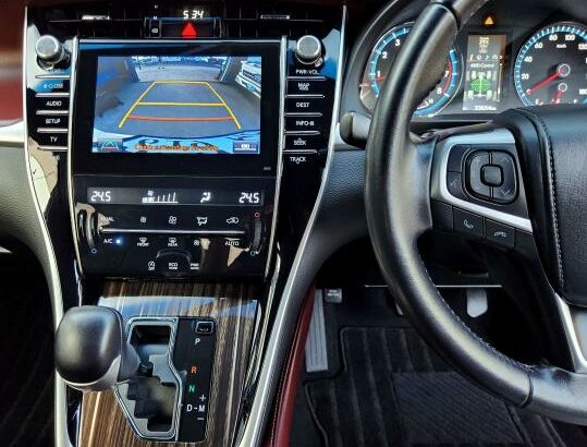 Toyota Harrier 4WD 2014