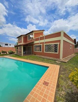 Vende-se Casa Tipo 3 na Matola a Tchumene 2