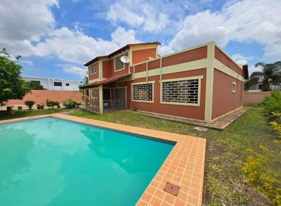 Vende-se Casa Tipo 3 na Matola a Tchumene 2