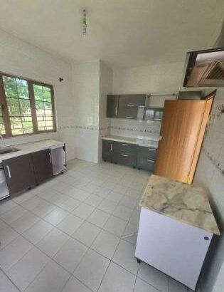 Vende-se Casa Tipo 3 na Matola a Tchumene 2