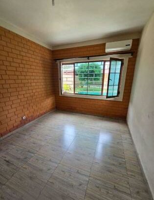 Vende-se Casa Tipo 3 na Matola a Tchumene 2