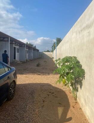 Vendo T2 em condomínio de 5 casas na Matola