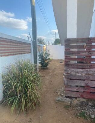 Vendo T1 em condomínio de 6 casas na Matola