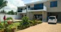 Vende-se Luxuosa Moradia T4 no Chiango
