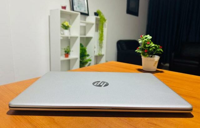 HP 255 G8 Ryzen 5  Laptop novo sem caixa
