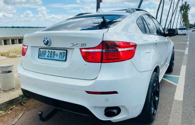 BMW X6 XDRIVE 40D – Aceito trocas