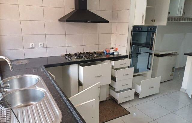 Arrenda-se Luxuosa Moradia T3 mobilada na sommerschield II