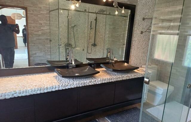 Arrenda-se Luxuosa Moradia T3 mobilada na sommerschield II