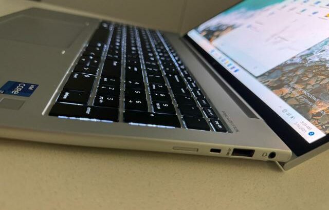 HP EliteBook 860 G10  Core i7-1365U 13th Geração