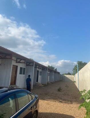 Vendo T2 em condomínio de 5 casas na Matola