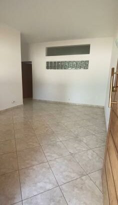 Vendo T1 em condomínio de 6 casas na Matola