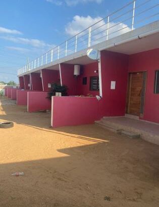 Vendo T1 em condomínio de 6 casas na Matola