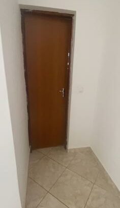 Vendo T1 em condomínio de 6 casas na Matola