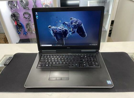 Dell Precision 17-7710 17.3” i7-6820H 16GB 256SSD QuadroM3000M W11P