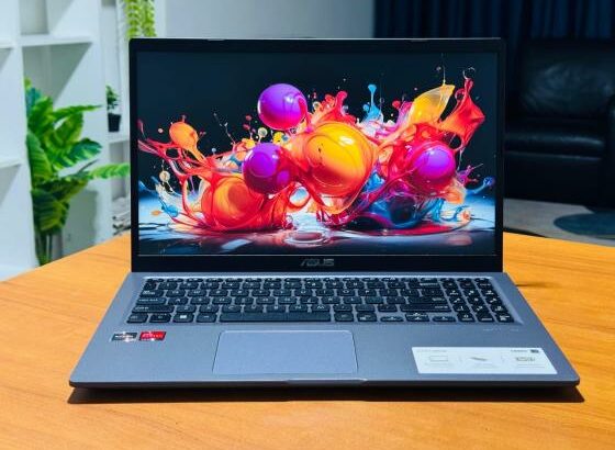 ASUS Vivobook 15 AMD Ryzen 3 3250 8GB RAM 256GB SSD