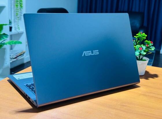 ASUS Vivobook 15 AMD Ryzen 3 3250 8GB RAM 256GB SSD