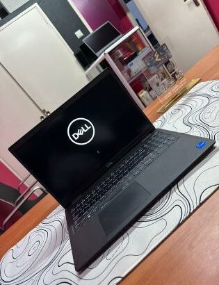 Dell Latitude 3520 i5 11th 8GB RAM 512GB SSD