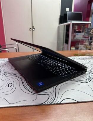 Dell Latitude 3520 i5 11th 8GB RAM 512GB SSD