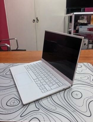 Dell XPS 13 9380 TouchScreen i7 8th 16GB RAM 512GB SSD