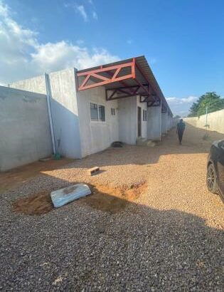Vendo T2 em condomínio de 5 casas na Matola