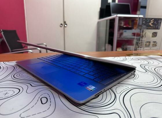 HP 15 i5 12th 512GB SSD 8GB RAM