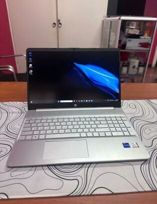 Hp 15s i7 12th 16GB RAM 512GB SSD