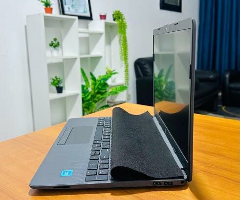 HP 250 G9 Celeron N4500 12th Gen 8GB RAM 256GB SSD Novo