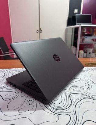 HP 255 G6 AMD A6-9220 4GB RAM 500GB SSHD AMD Radeon R4 Graphics