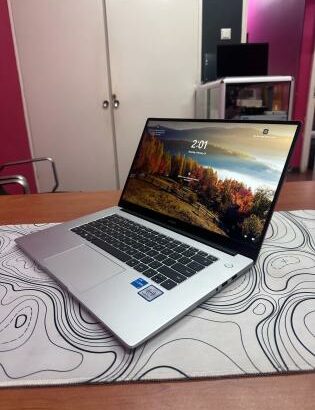 Huawei BoDE-WXX9 i3 11th 8GB RAM 256GB SSD
