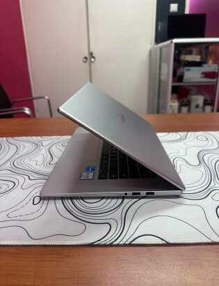Huawei BoDE-WXX9 i3 11th 8GB RAM 256GB SSD