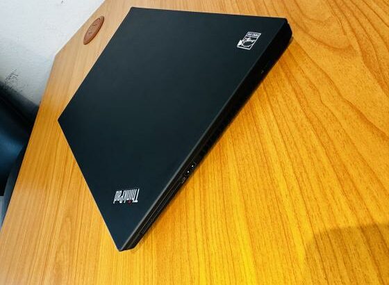 *Lap Top Semi-Novo 01 Ano de Garantia *Ultrabook  Lenovo ThinkPad T14 Gen 2 Carbon + Magnesium *intel core I5-1145G7 2.60 GHZ 11 TH Gen  (8CPUs) 14Pol