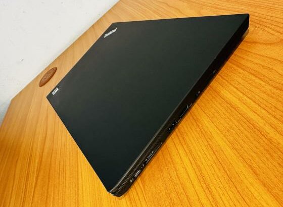 *Lap Top Semi-Novo 01 Ano de Garantia *Ultrabook  Lenovo ThinkPad T14 Gen 2 Carbon + Magnesium *intel core I5-1145G7 2.60 GHZ 11 TH Gen  (8CPUs) 14Pol