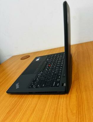 *Lap Top Semi-Novo 01 Ano de Garantia *Ultrabook  Lenovo ThinkPad X13 Gen 3 Carbon + Magnesium *intel core I7-1255U 1.70 GHZ 12 TH Gen  (12 CPUs) 13.3
