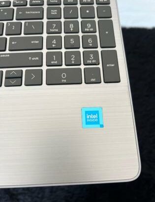 Laptop Hp 250 G9  Intel celeron (R) N4500 12 geração  8RAM  256SSD 15.6 Polegadas. F25