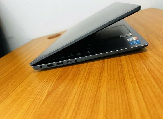 Lenovo Ideapad 3 Intel Core I5-1135G7 2.40 GHZ (8 CPUs) 8 GB DDR4 SDRAM,512 GB SSD NVMe,15.6 polegadas, Teclado Contabilístico , Internet Íris Xe Grap